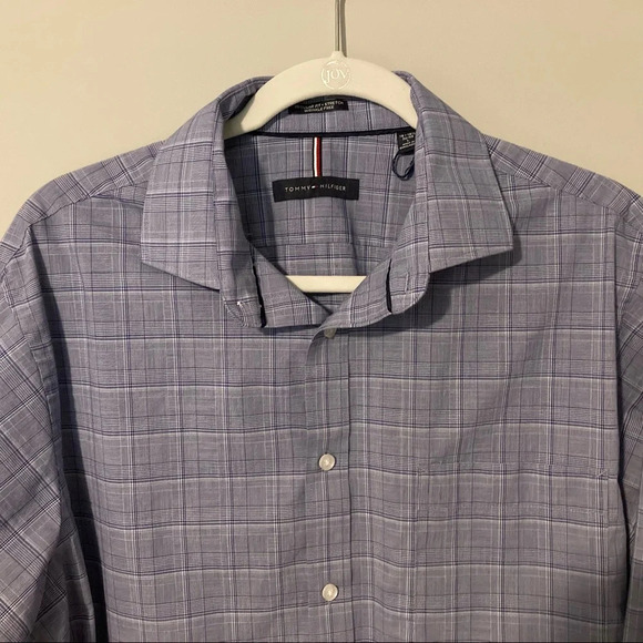 NWOT Tommy Hilfiger Long Sleeve Dress Shirt L (16-16 1/2 32/33) - Picture 3 of 15